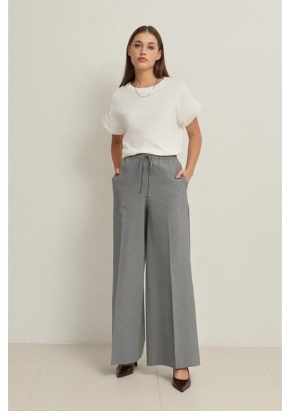 Gri Belden Lastikli Rahat Kesim Geniş Paça Pantolon