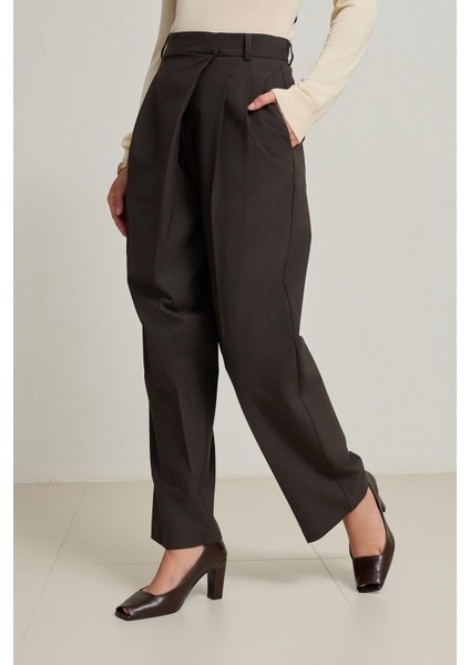 Acı-Kahve Belden Asimetrik Kapama Detaylı Pantolon fırsatları