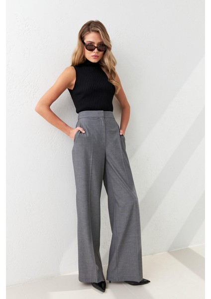 Gri Bel Detaylı Cepli Rahat Kesim Geniş Kalıp Pantolon fiyatları