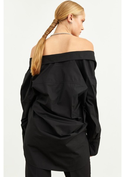 Siyah Boyun Aksesuar Detaylı Tunik indirimleri