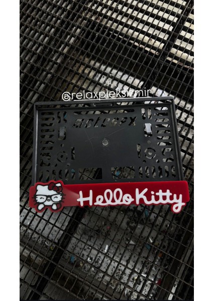Gözlüklü Hello Kıtty Motor Pleksi Plakalık