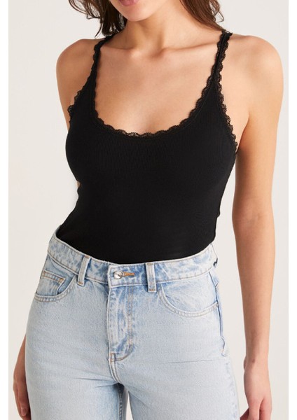 Kadın Siyah Normal Kalıp Dantel Detalı Ince Askılı Oyuk Yaka Atlet
