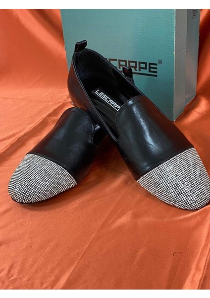 LES035 Siyah Önü Taşlı Kadın Babet Loafer indirimleri