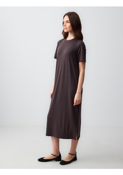 Kahverengi Düz Kesim Bisiklet Yaka Kısa Kollu Örme Elbise fiyatları