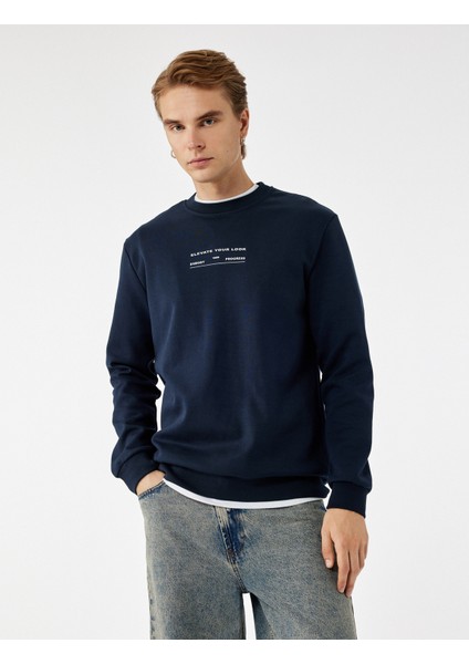 Uzun Kollu Pamuklu Bisiklet Yaka Baskılı Sweatshirt