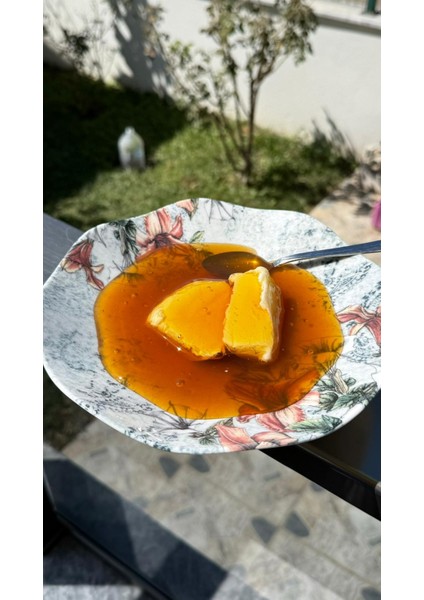 Senoradoliva “Arıların Sanatı, Çamların Hediyesi: Özel Çam Balı”