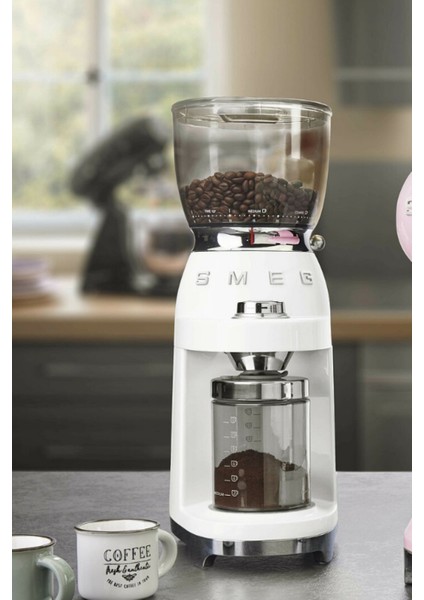 CGF01WHEU BEYAZ KAHVE ÖĞÜTME MAKİNASI