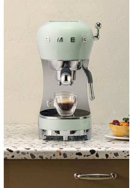 ECF02PGEU Yeşil Espresso Kahve Makinesi