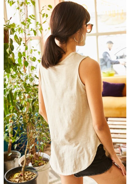 Kadın Ağaç Nakış Işlemeli Düğme Cep Detaylı %100 Pamuk Kolsuz Bluz indirimleri