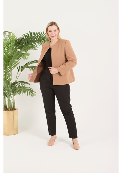 Atelier Kadın Büyük Beden Yakasız Ceket