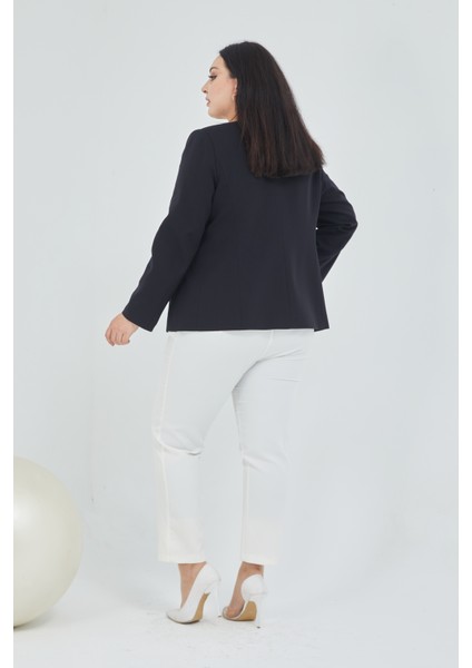 Atelier Kadın Büyük Beden Yakasız Ceket