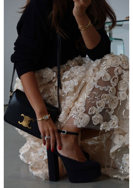 Çiçek Kabartmalı Pullu Premium Etek fiyatları