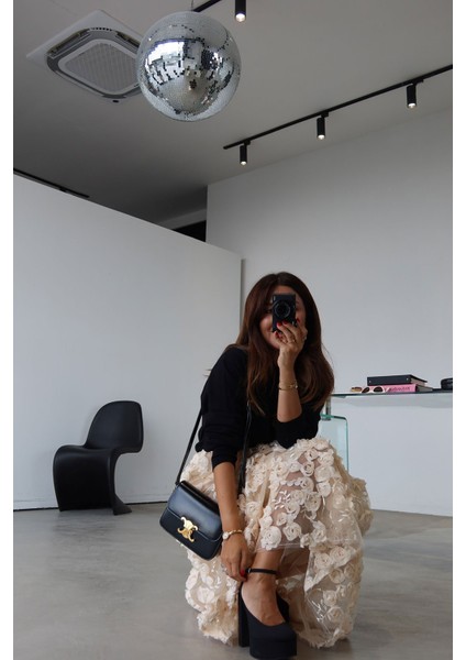 Çiçek Kabartmalı Pullu Premium Etek indirimleri