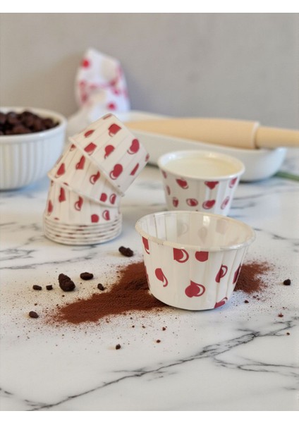 Kırmızı Kalp Desenli 50'li Airfryer ve Fırın Için Muffin Kek Kalıbı Cupcake Kalıbı 6,50X4 cm fiyatları
