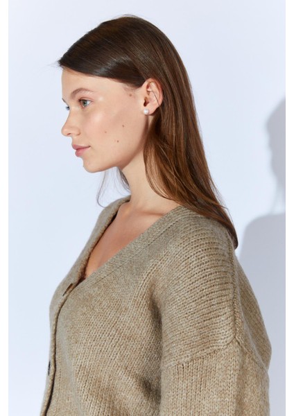 Kadın Vizon V Yaka Basic Hırka indirimleri