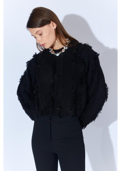 Kadın Siyah Önü Püskül Detaylı Kazak modelleri