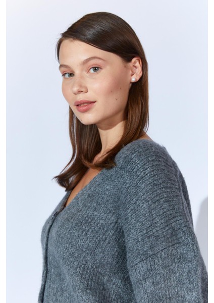 Kadın Antrasit V Yaka Basic Hırka indirimleri