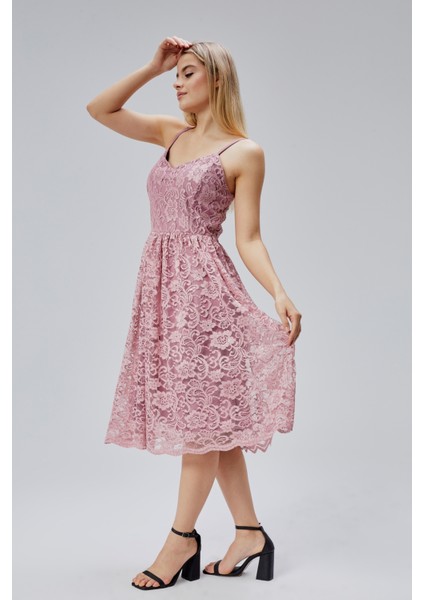 Kadın Dantelli V Yaka Fermuarlı Sırt Detaylı Ayarlanılabilir Omuz Askılı Kısa Elbise HV06063134 fiyatları