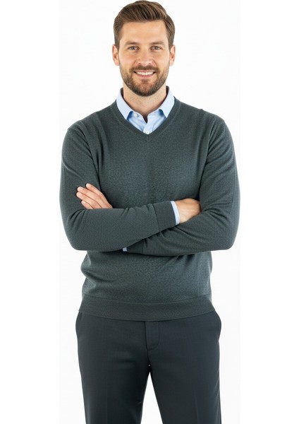 Erkek Uzun Kollu V Yakalı Düz Renk Klasik Model Rahat Kesim Tam Kalıp Yünlü Dokuma Kazak fiyatları