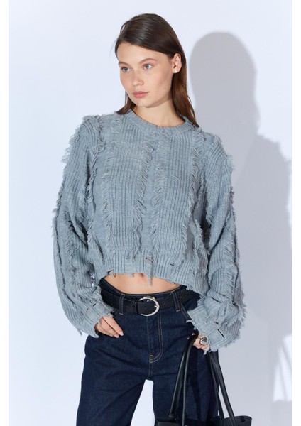 Kadın Gri Önü Püskül Detaylı Kazak