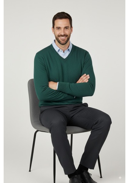 Erkek Uzun Kollu V Yakalı Düz Renk Klasik Model Rahat Kesim Tam Kalıp Yünlü Dokuma Kazak modelleri