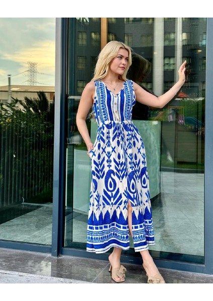 V Yaka Kolsuz Düğmeli Bağcıklı Desenli Midi Boy Viskon Elbise