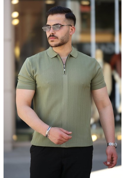 Erkek Yakası Fermuarlı Kısa Kollu T-Shirt