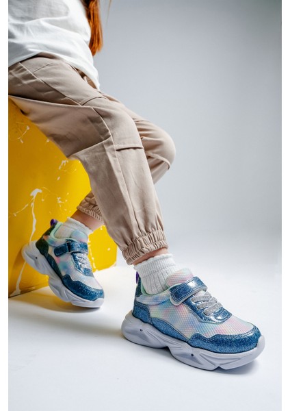 Kız Çocuk Mavi Işıklı Spor Ayakkabı
