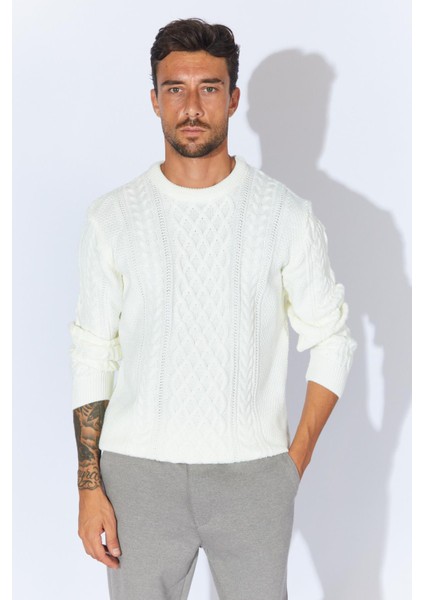 Erkek Ekru Bisiklet Yaka Saç Örgü Triko