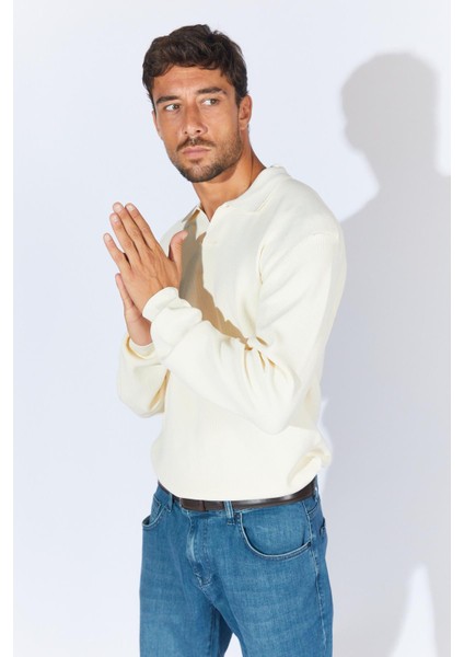 Erkek Ekru Ayaklı V Yaka Fitilli Basic Triko modelleri