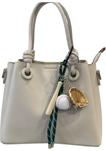 Kadın Charmlı Zarif Günlük Kullanıma Uygun Çift Saplı Omuz &el ve Çapraz Askılı Çanta fiyatları