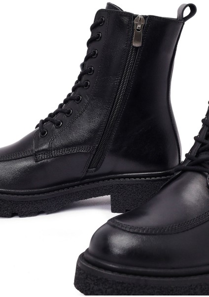 Kadın Siyah Fermuarlı Kalın Tabanlı Deri Postal Bot 25WFD511518