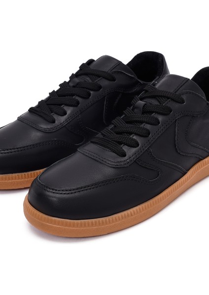 Kadın Siyah Bağcıklı Deri Sneaker 25AFD220918