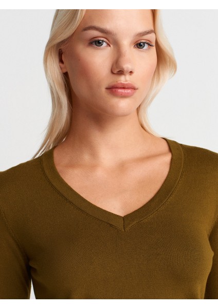 10427 V Yaka Kolu Yırtmaçlı Kazak-Yağ Yeşil modelleri