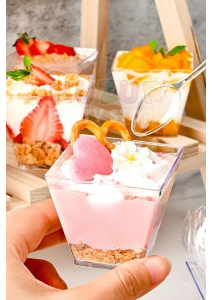 Şeffaf Düz Desen Sunum Kasesi 20'li 7x7 cm Parti ve Doğum Günü Tatlı Servis Seti indirimleri