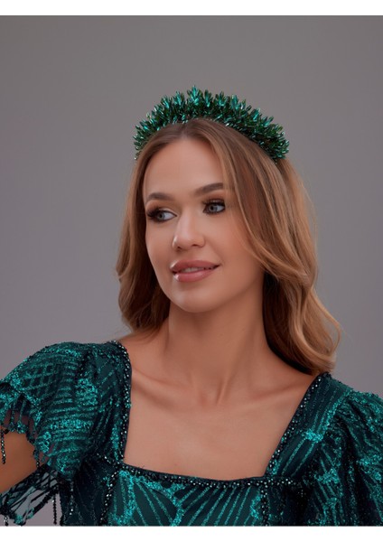 Kristal Taşlı Gelin Tacı – Zarif ve Işıltılı Tasarım