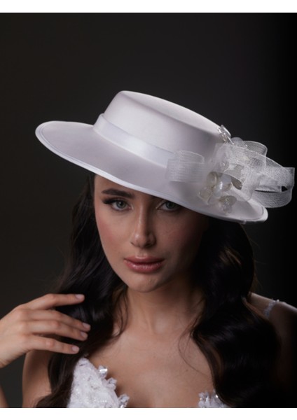 Çiçek ve Tül Detaylı Beyaz Gelin, Nikah, Nişan, Özel Davet Şapkası