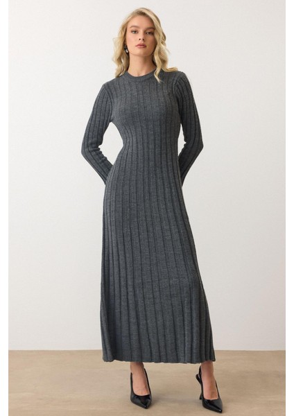 Bisiklet Yaka Kalın Fitilli Uzun Triko Elbise Gri 9363-E fırsatları