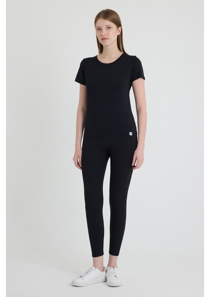 Becky Sıfır Yaka Siyah Basic Bambu ve Organik Pamuk Kadın Tişört fırsatları