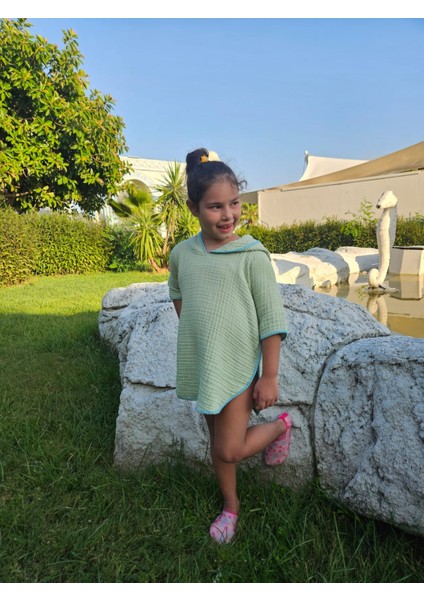 4 Kat Müslin Kapüşonlu Çoban Dikişli Çocuk Panço Yeşil Renk 7-8 Yaş fırsatları