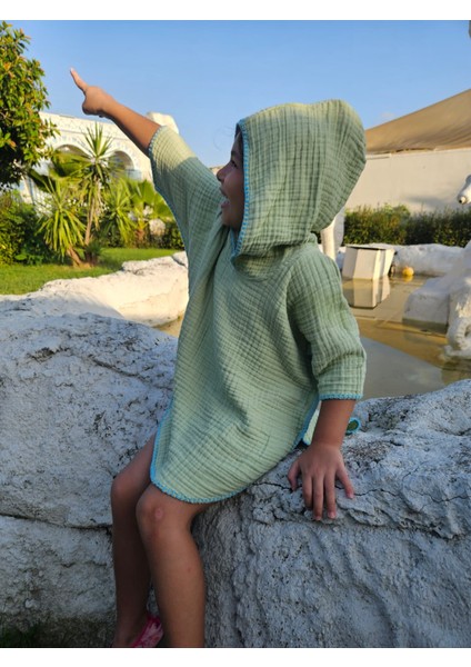 4 Kat Müslin Kapüşonlu Çoban Dikişli Çocuk Panço Yeşil Renk 7-8 Yaş