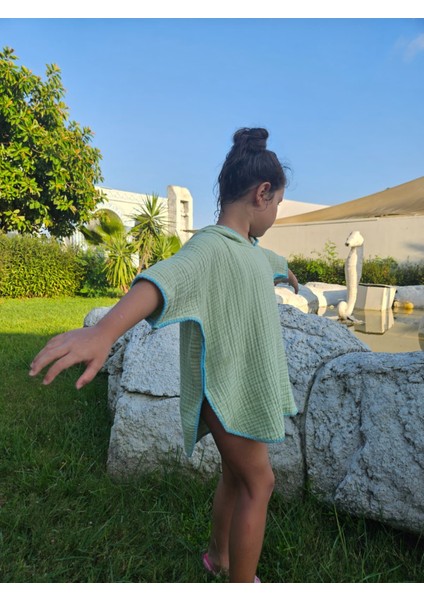 4 Kat Müslin Kapüşonlu Çoban Dikişli Çocuk Panço Yeşil Renk 7-8 Yaş