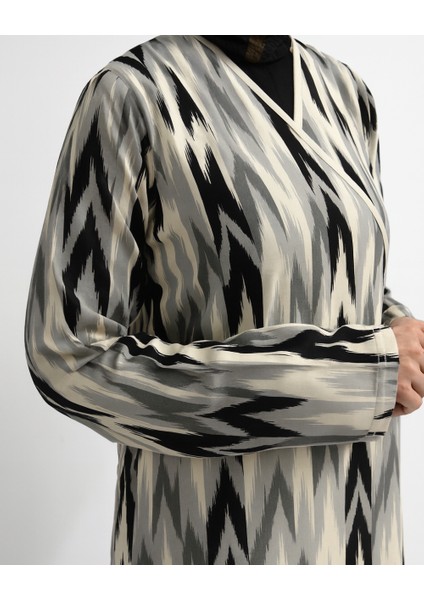 Zigzag Desenli Kruvaze Namaz Elbisesi – %100 Viskon, Yandan Bağlamalı 36-46 Beden modelleri