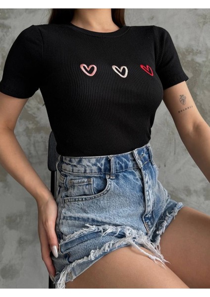 Üçlü Kalp Nakışlı Bluz Siyah