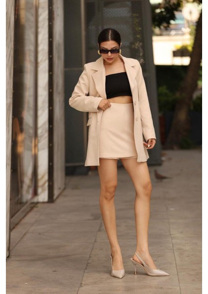 Kadın Bej Zincirli Ceket modelleri