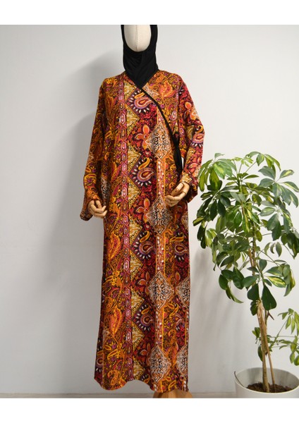 Etnik Desenli Kruvaze Namaz Elbisesi – %100 Viskon, Yandan Bağlamalı 36-46 Beden fırsatları