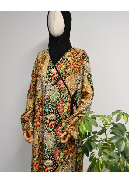 Etnik Desenli Kruvaze Namaz Elbisesi – %100 Viskon, Yandan Bağlamalı 36-46 Beden modelleri