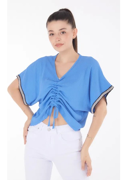 V Yaka Büzgülü Detaylı Bluz Mavi