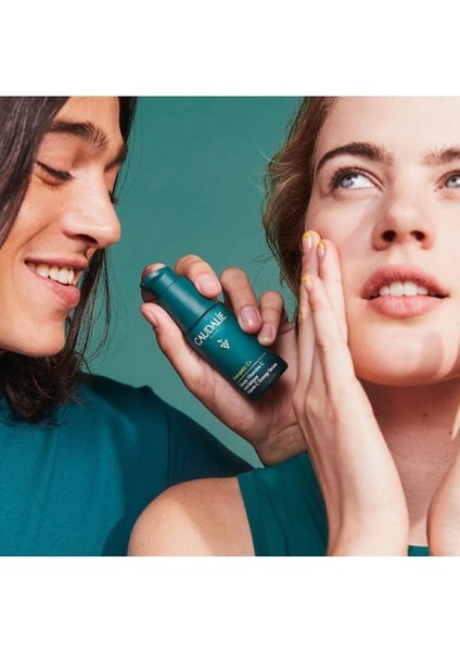 C Vitamini Yüz Serumu 30 ml Aydınlatıcı ve Nemlendirici Vegan Formül Tüm Cilt Tipleri fırsatları