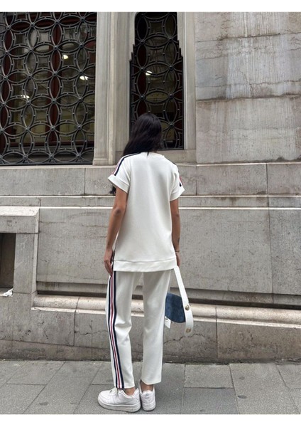 Modal Kumaş Şeritli Eşofman Takım fırsatları